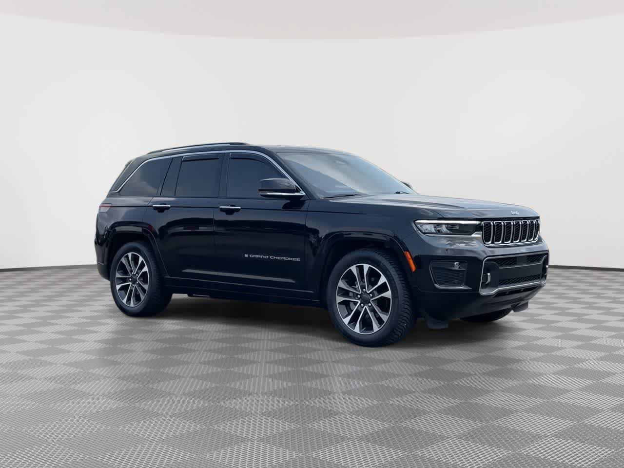 Used 2022 Jeep Grand Cherokee Overland AWD/4WD video 2