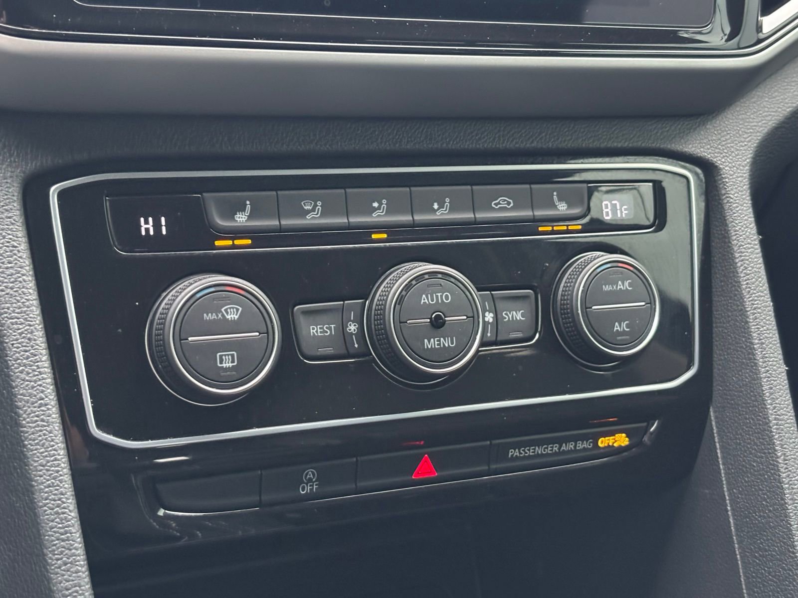 Used 2023 Volkswagen Atlas SE image 6