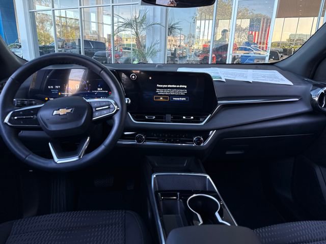 Certified 2025 Chevrolet Equinox LT FWD image 12