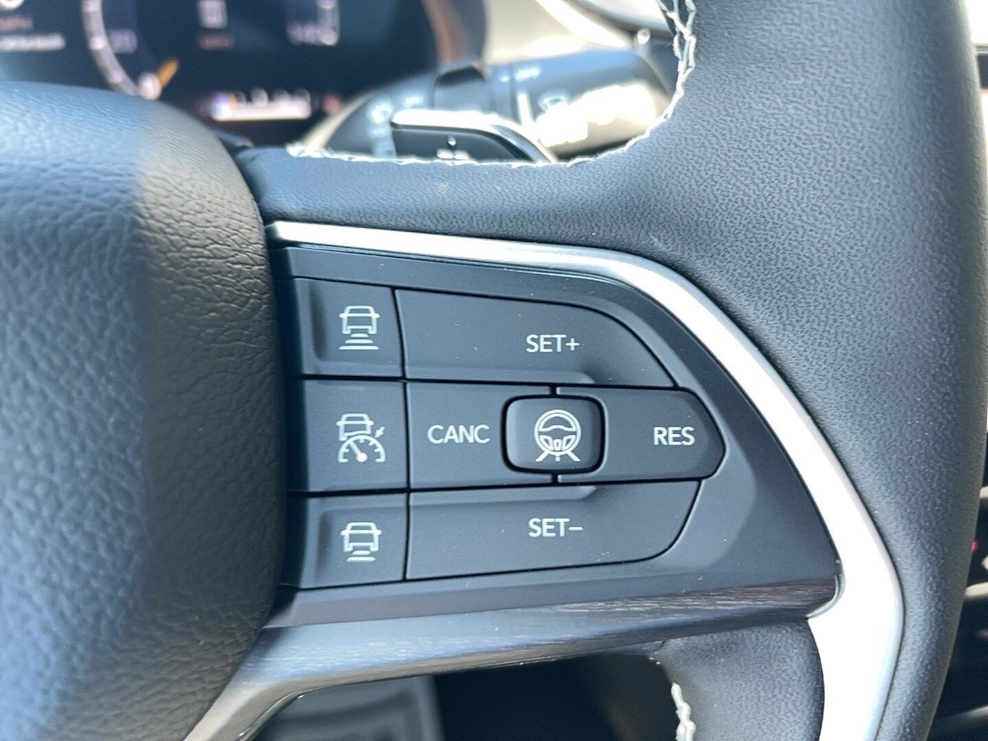 New 2026 Jeep Grand Cherokee Altitude AWD/4WD image 30