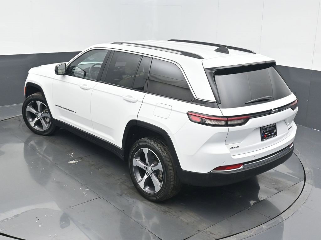 Used 2023 Jeep Grand Cherokee Limited image 41