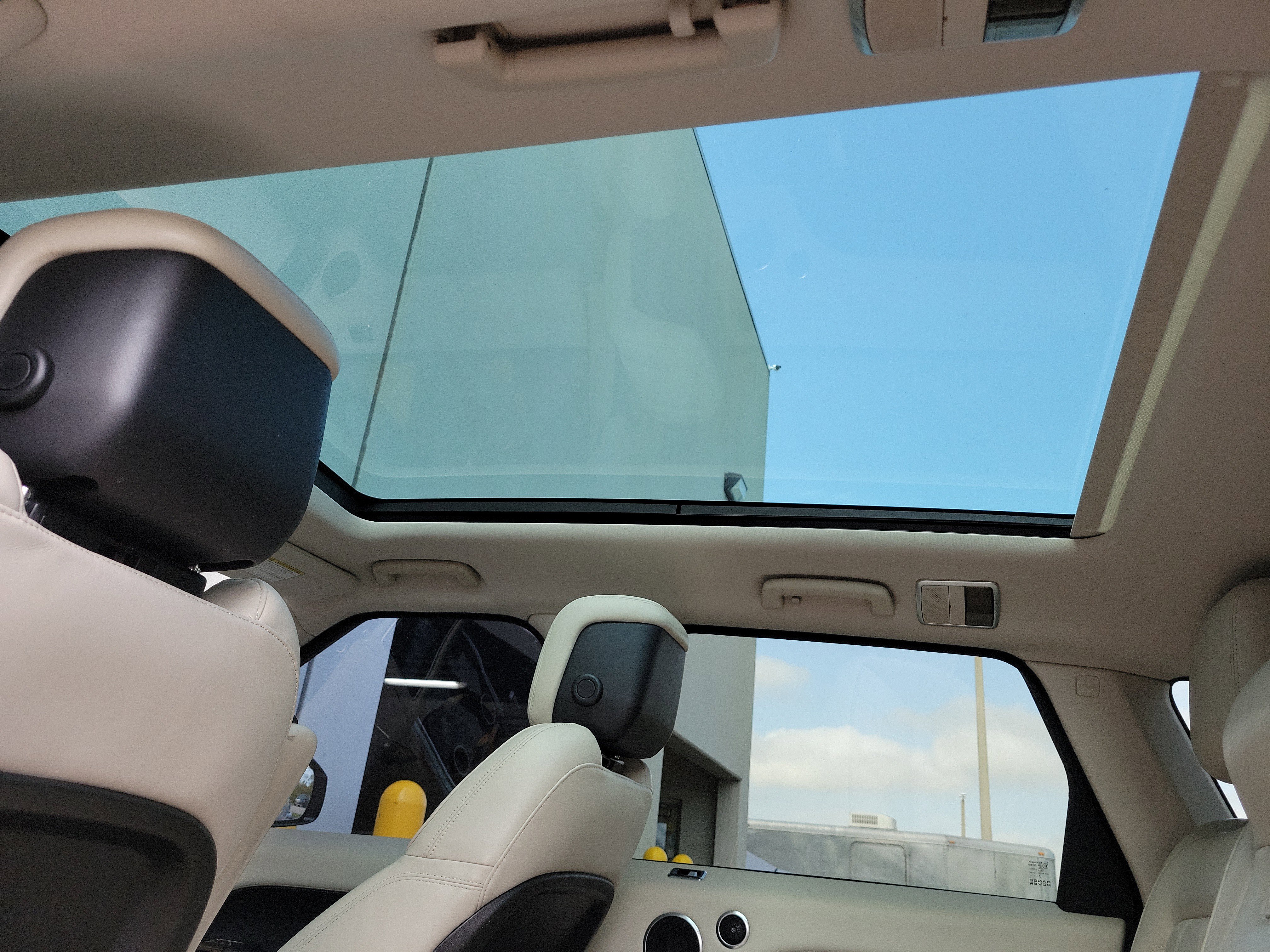 Used 2019 Land Rover Range Rover Sport HSE image 30