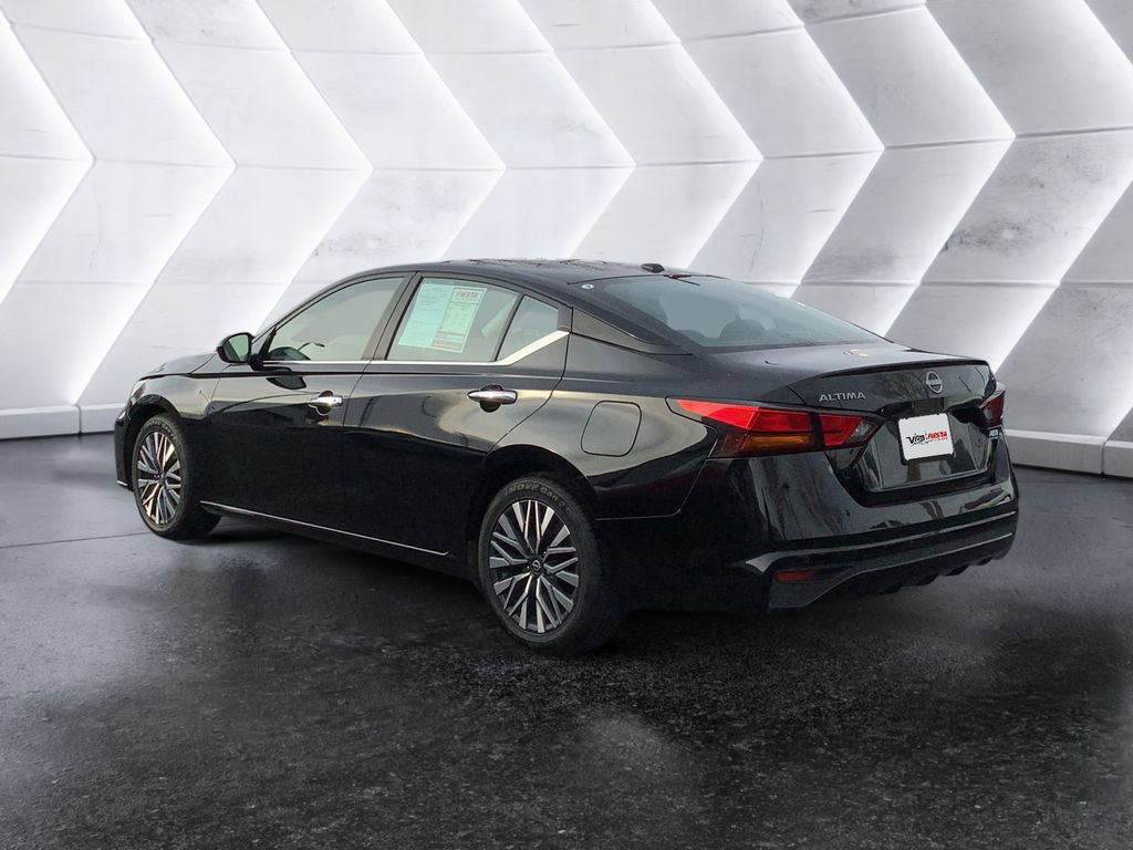 Used 2024 Nissan Altima 2.5 SV image 6
