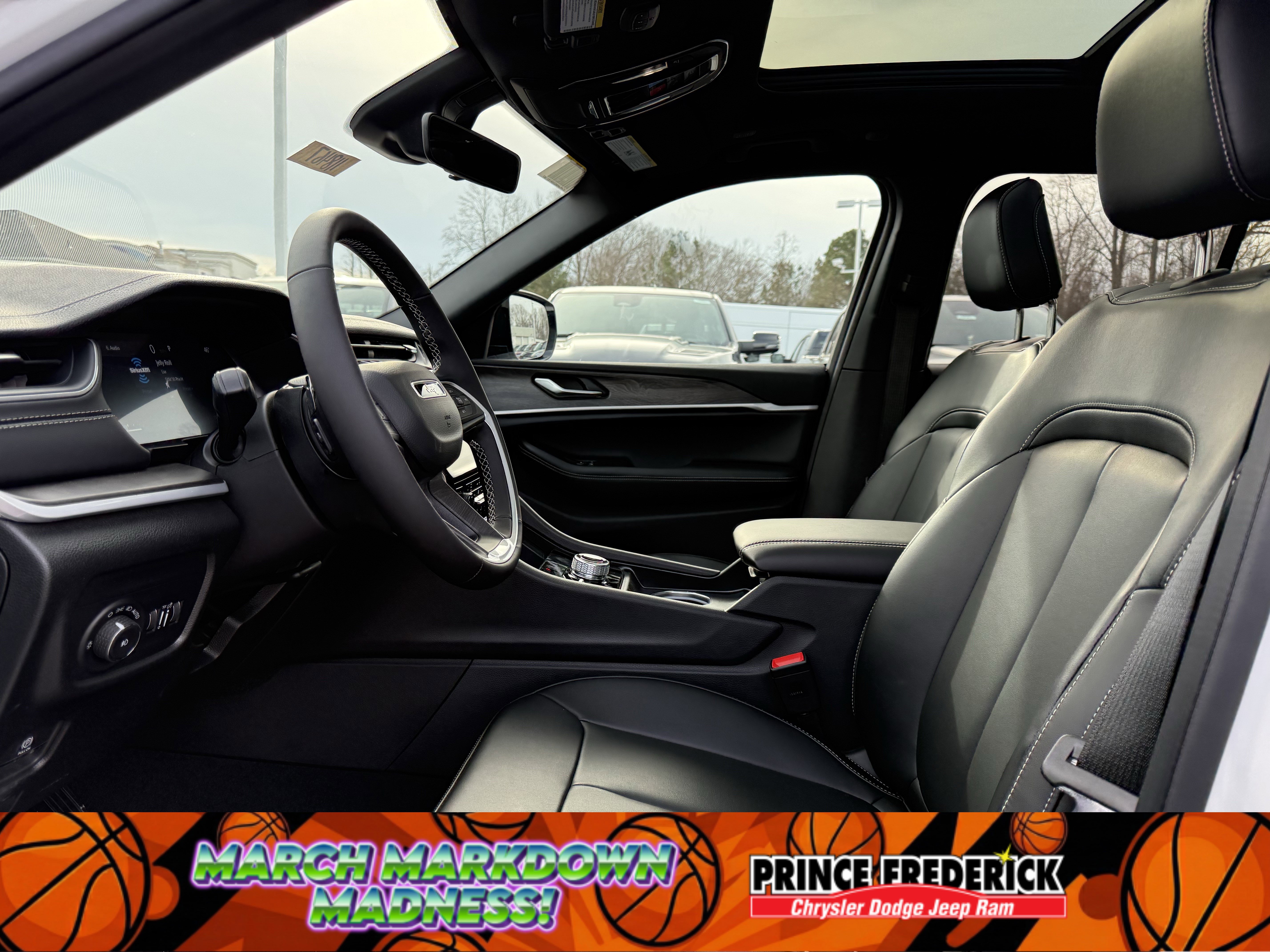 New 2025 Jeep Grand Cherokee Limited image 10