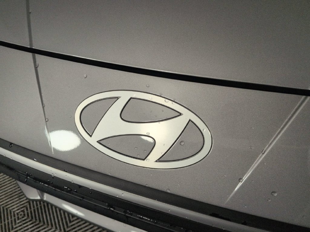 Used 2025 Hyundai Elantra Sport FWD image 15