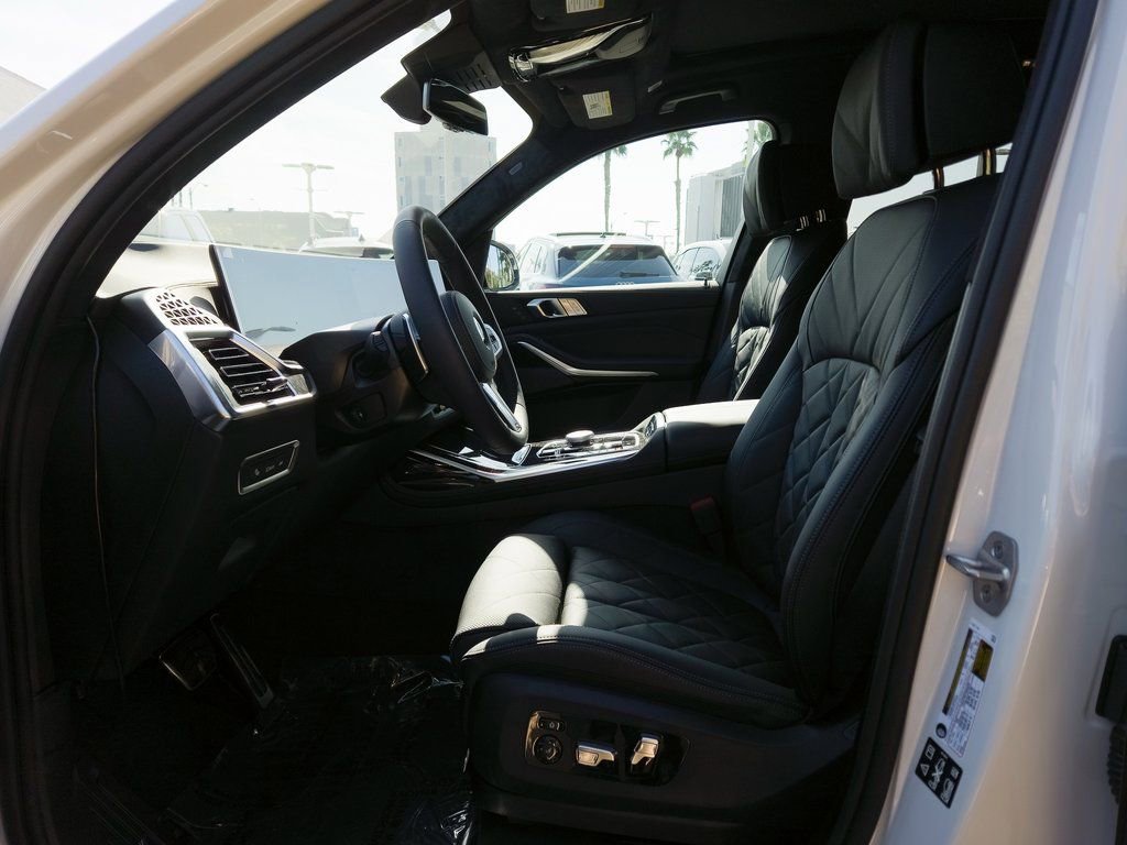 New 2026 BMW X7 xDrive40i w/ M Sport Package image 10