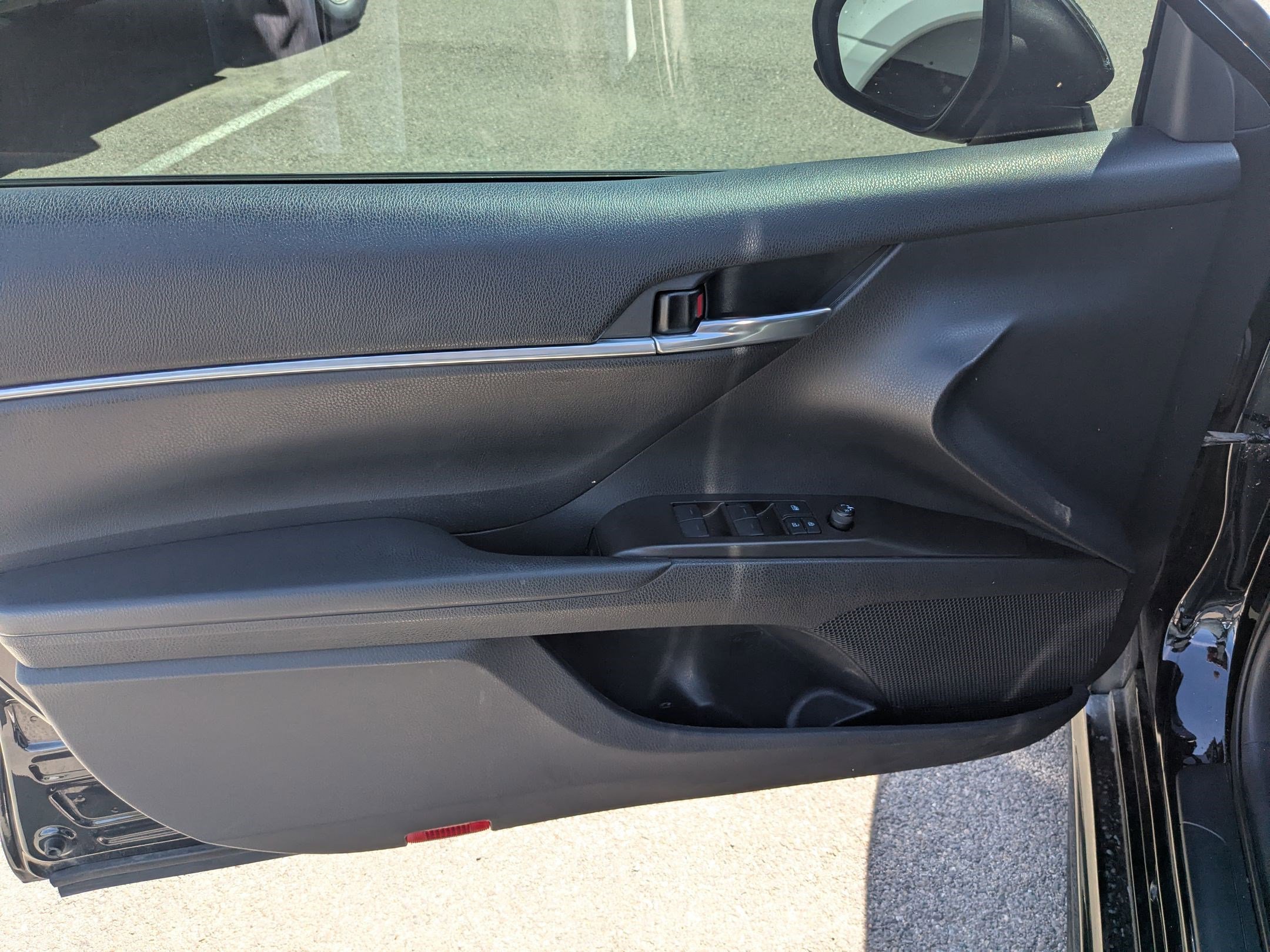 Used 2021 Toyota Camry SE image 15
