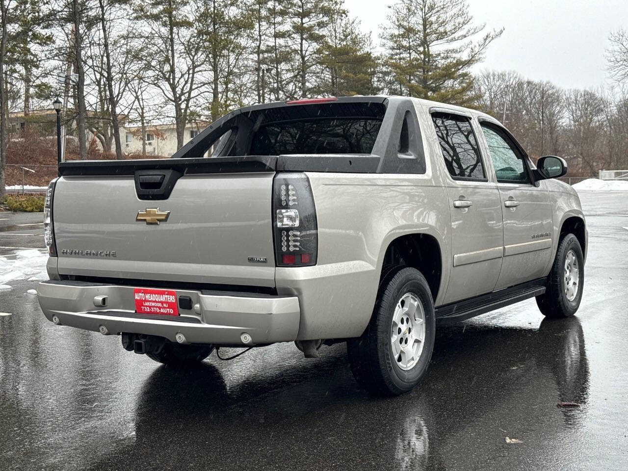 Used 2008 Chevrolet Avalanche LT AWD/4WD image 5