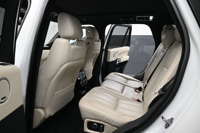 Used 2016 Land Rover Range Rover Supercharged AWD/4WD image 18