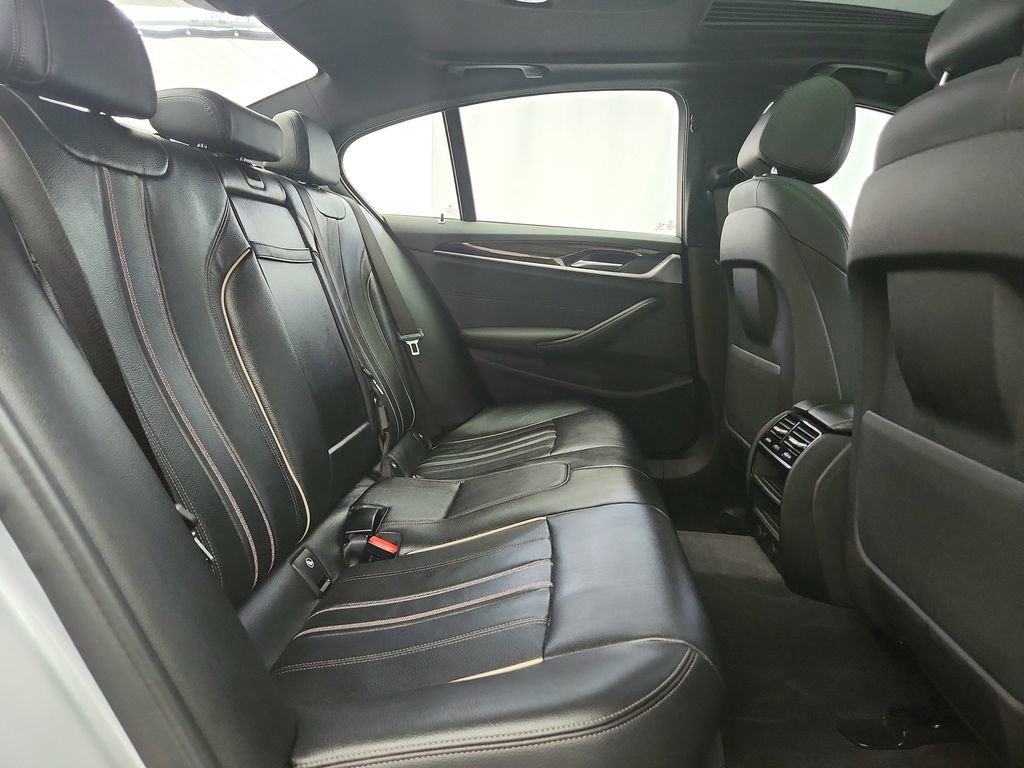 Used 2019 BMW 530i xDrive w/ Convenience Package AWD/4WD image 33