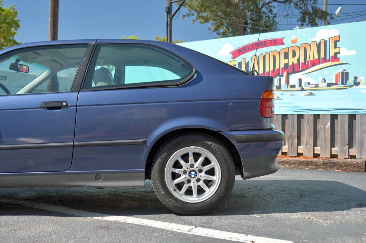 Used 1995 BMW 318ti Hatchback RWD image 9