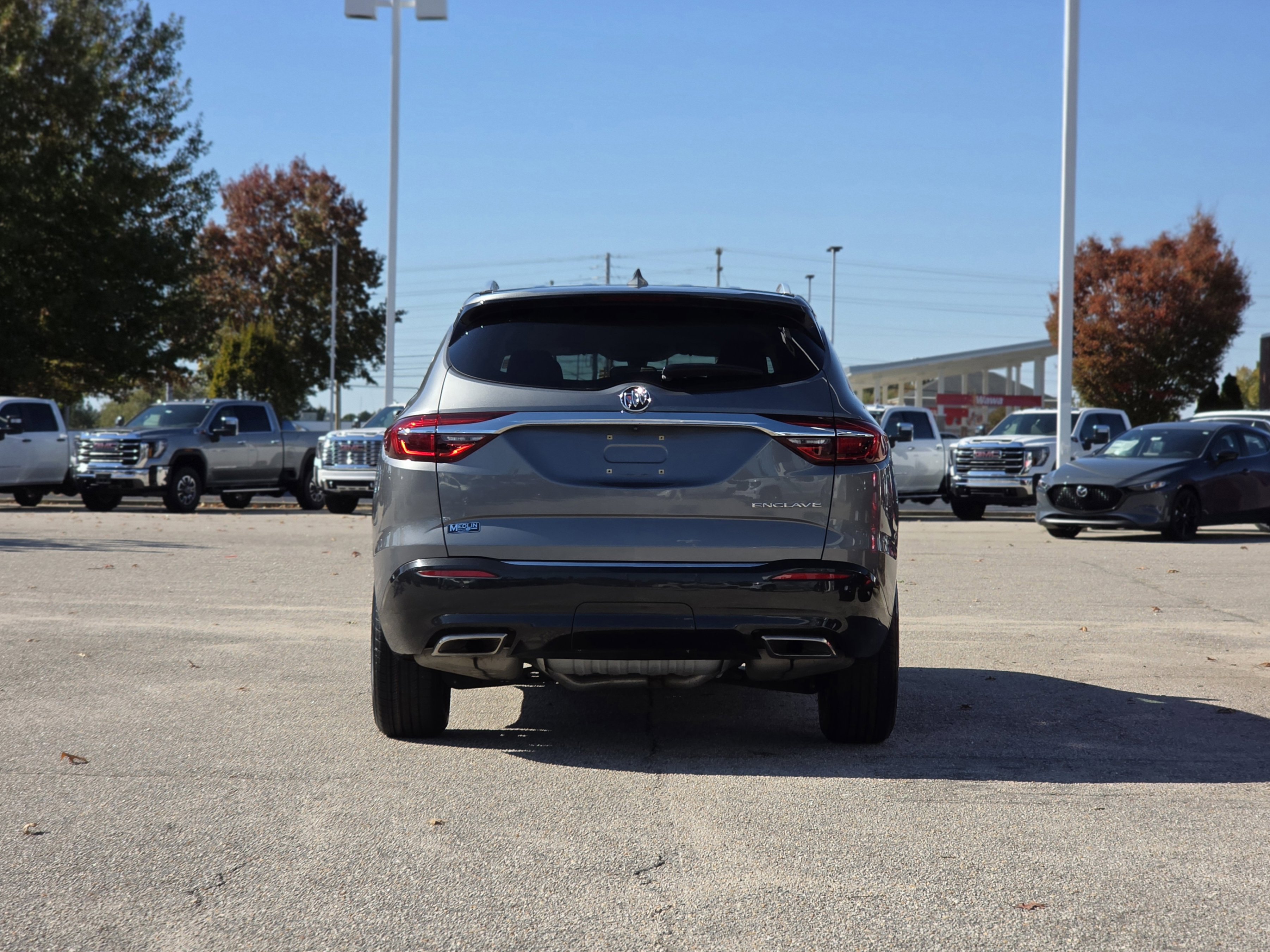 Used 2019 Buick Enclave Essence image 6