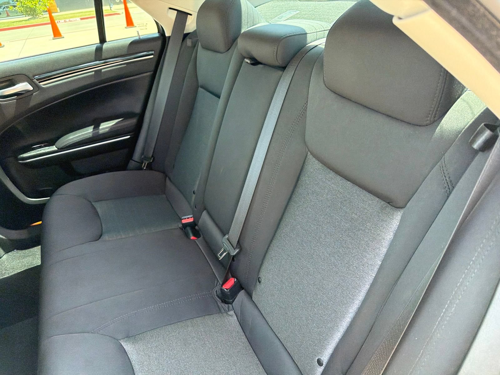 Used 2023 Chrysler 300 Touring w/ Sport Appearance Package RWD image 18