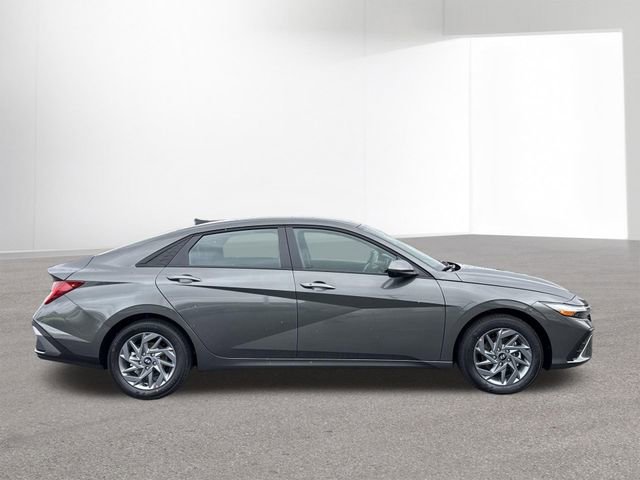 New 2026 Hyundai Elantra Blue w/ Cargo Package image 31