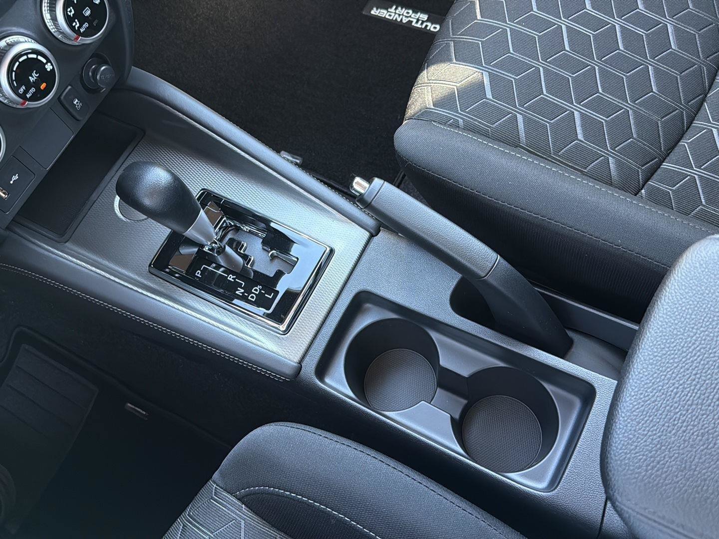 New 2027 Mitsubishi Outlander Sport FWD image 17