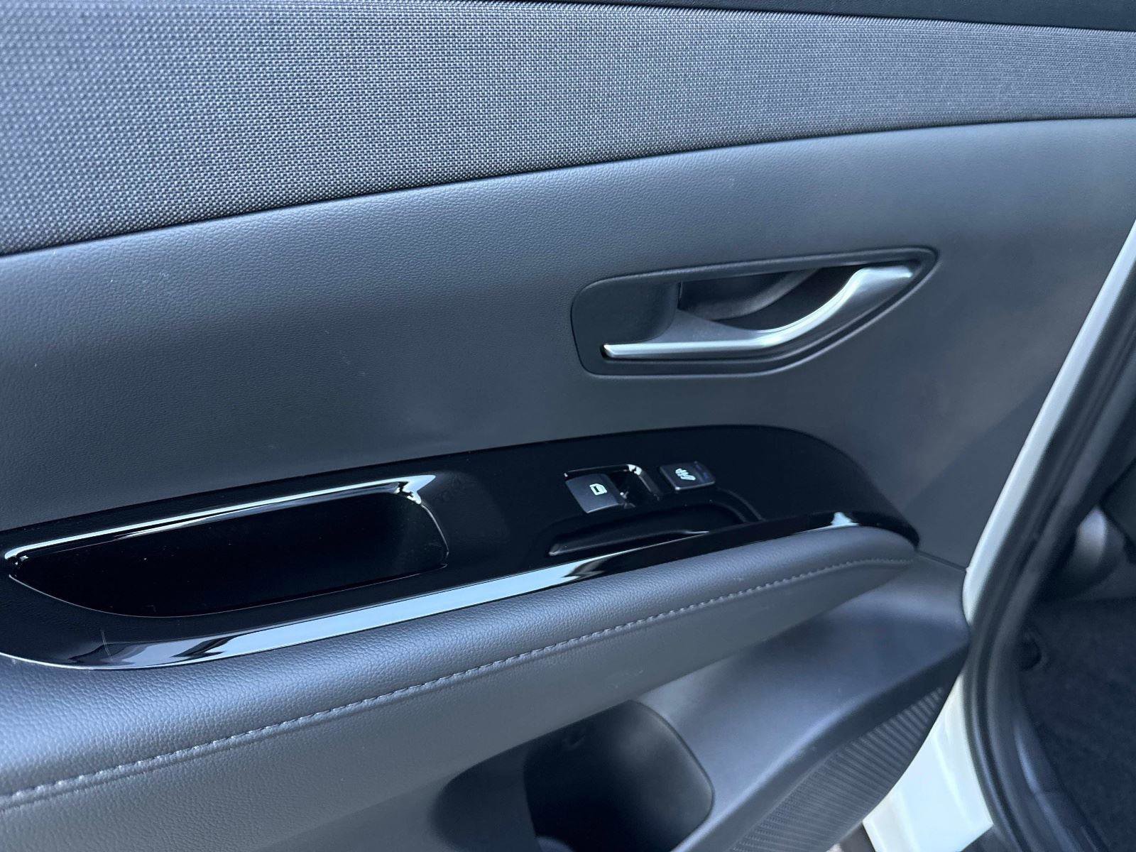 Certified 2024 Hyundai Tucson Limited image 12