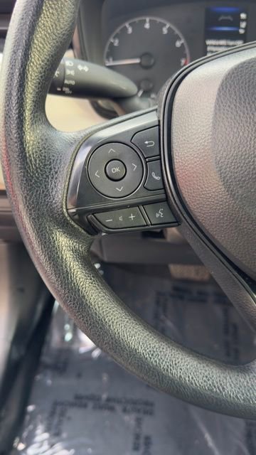 Used 2025 Toyota Corolla LE w/ Convenience Package image 11