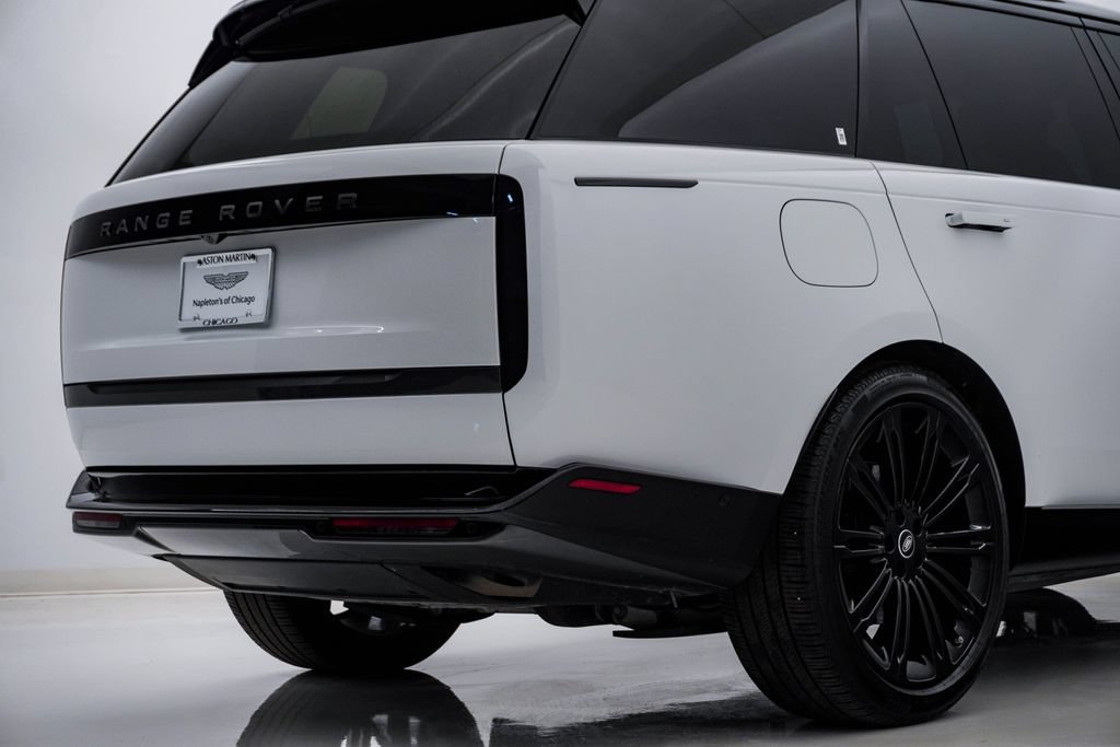 Used 2025 Land Rover Range Rover Long Wheelbase SE AWD/4WD image 12