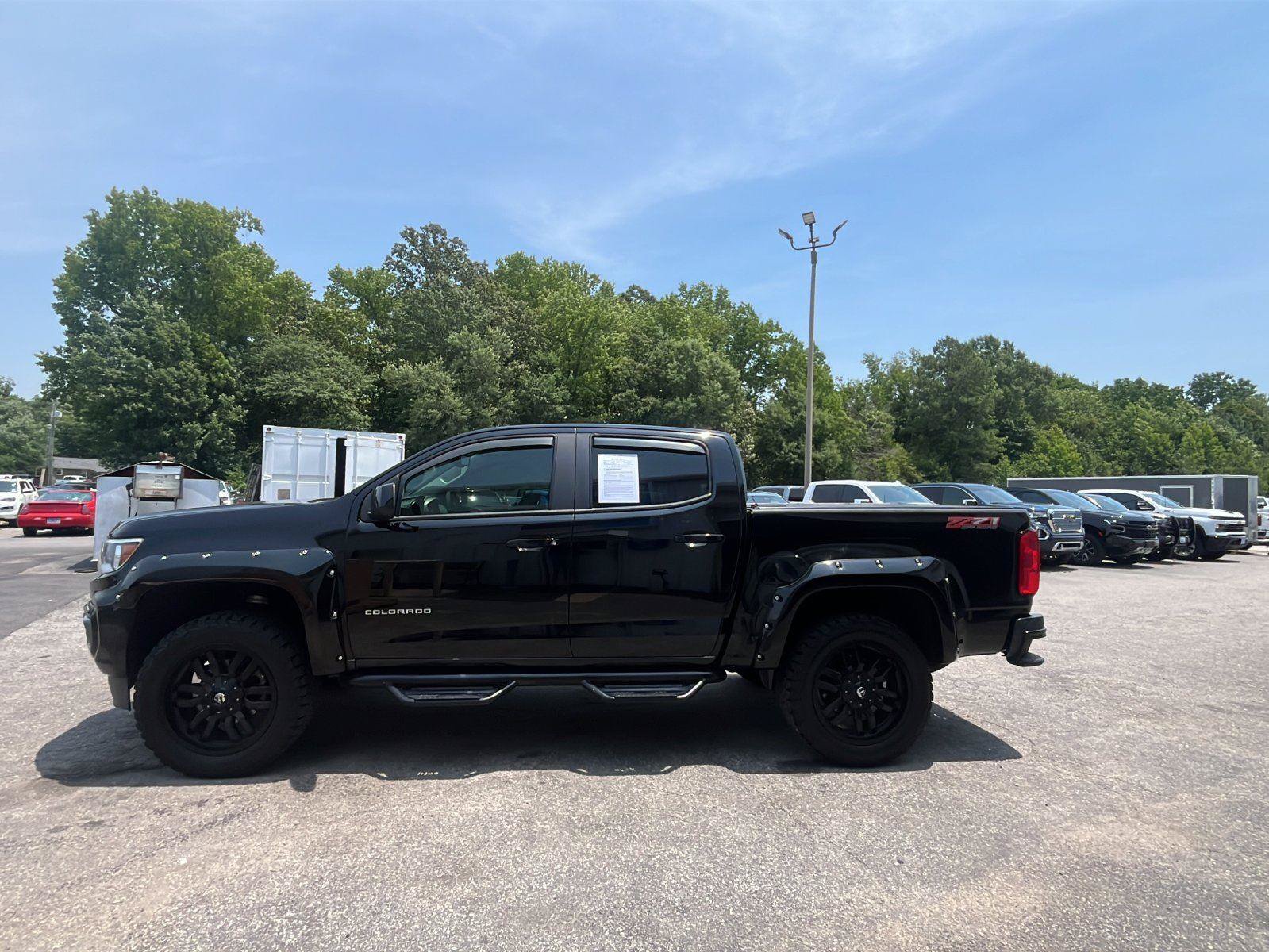 Used 2022 Chevrolet Colorado Z71 w/ Safety Package AWD/4WD image 2