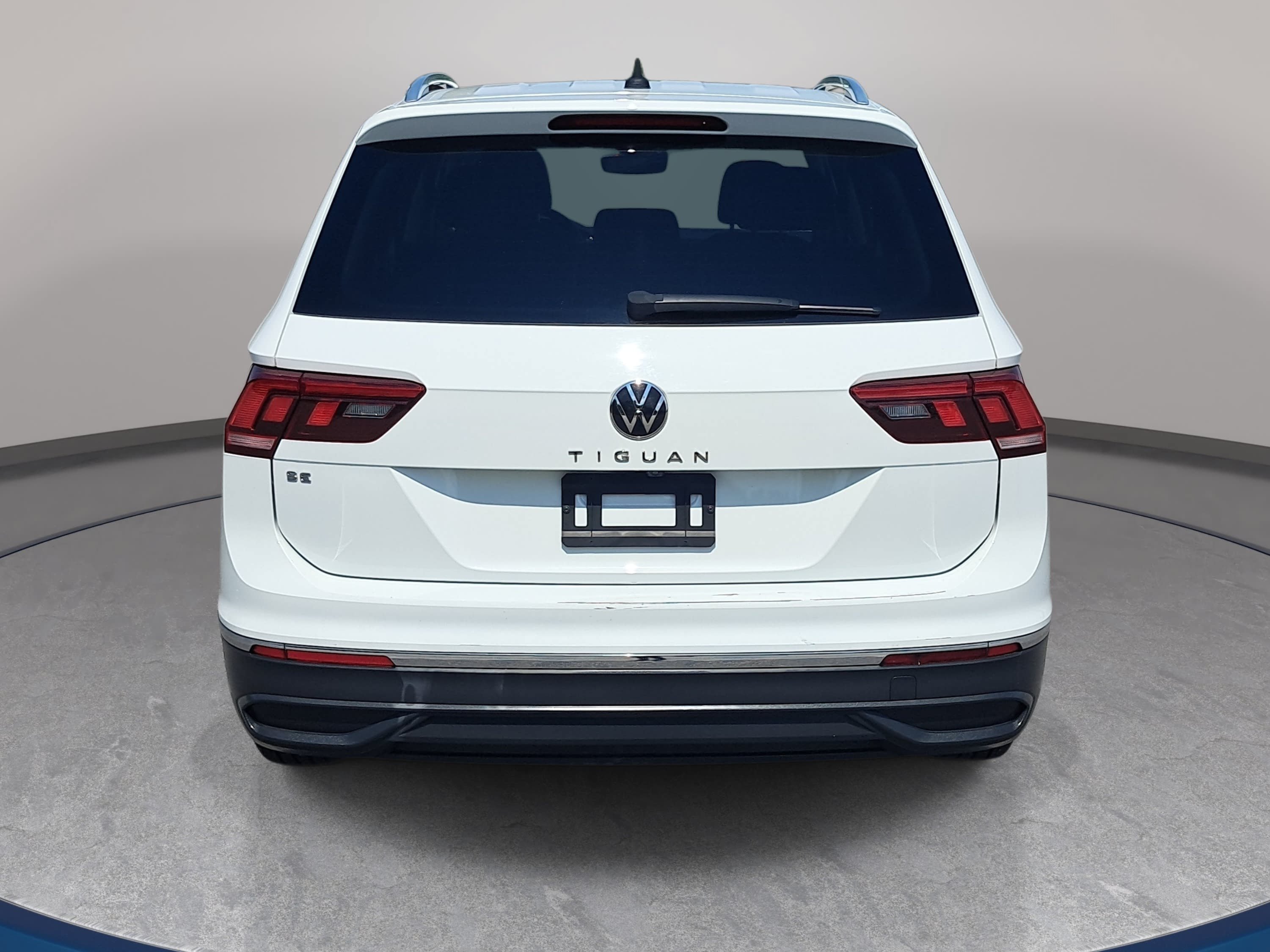 Used 2022 Volkswagen Tiguan SE FWD image 6