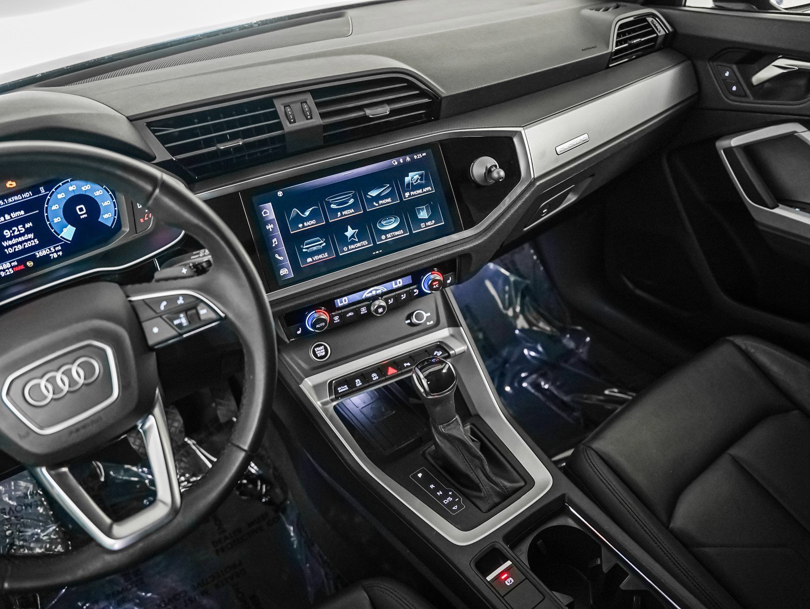 Used 2024 Audi Q3 2.0T Premium image 17