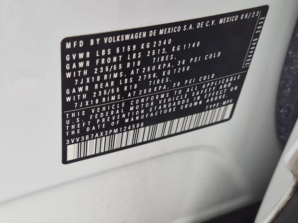 Used 2023 Volkswagen Tiguan SE FWD image 37