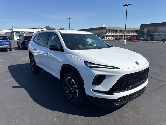 Used 2025 Buick Enclave Sport Touring image 1