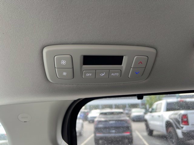 Certified 2025 Kia Carnival EX FWD image 38