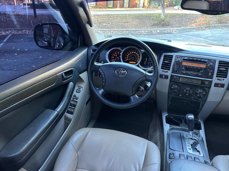 Used 2005 Toyota 4Runner Limited image 35