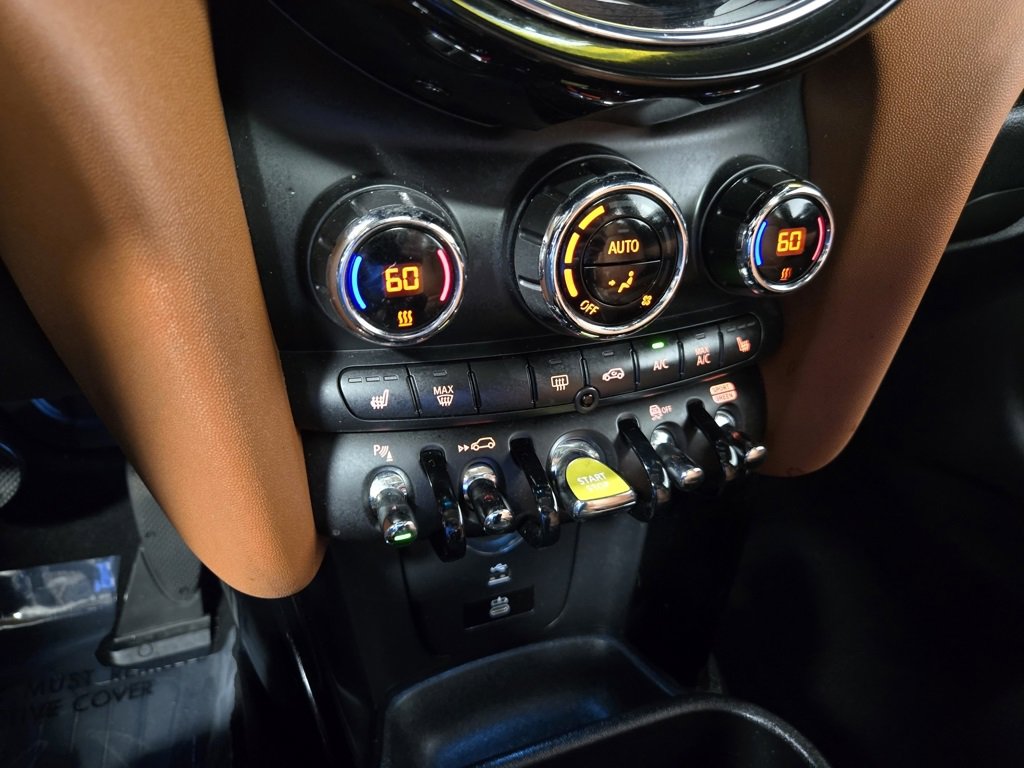 Used 2024 MINI Cooper SE image 25