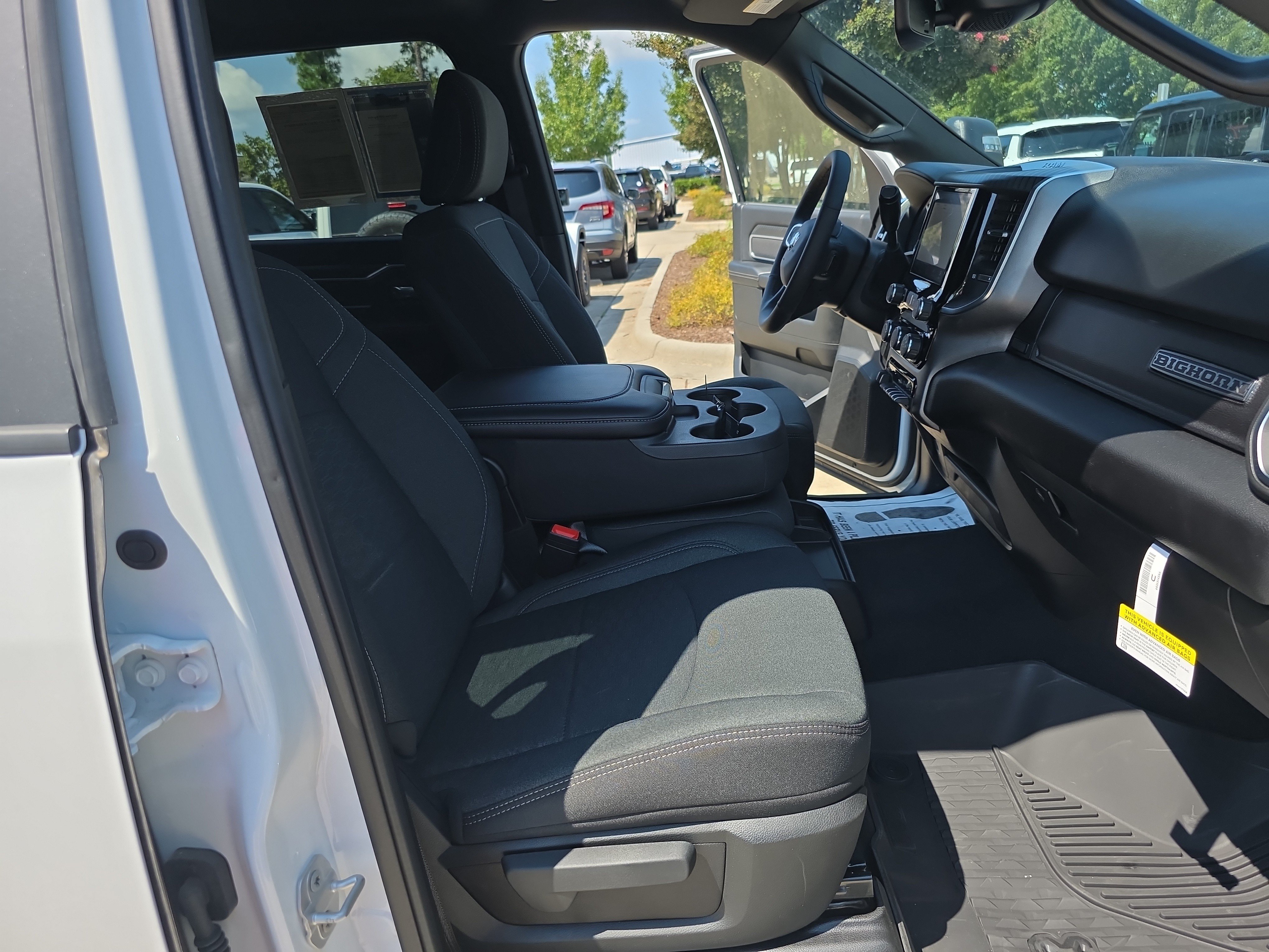Used 2025 RAM 3500 Big Horn AWD/4WD image 34