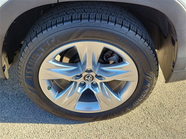 Used 2019 Toyota Highlander Limited image 9