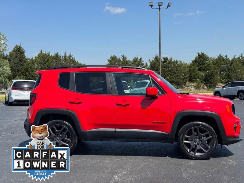 Used 2022 Jeep Renegade Latitude w/ Convenience Group AWD/4WD image 2