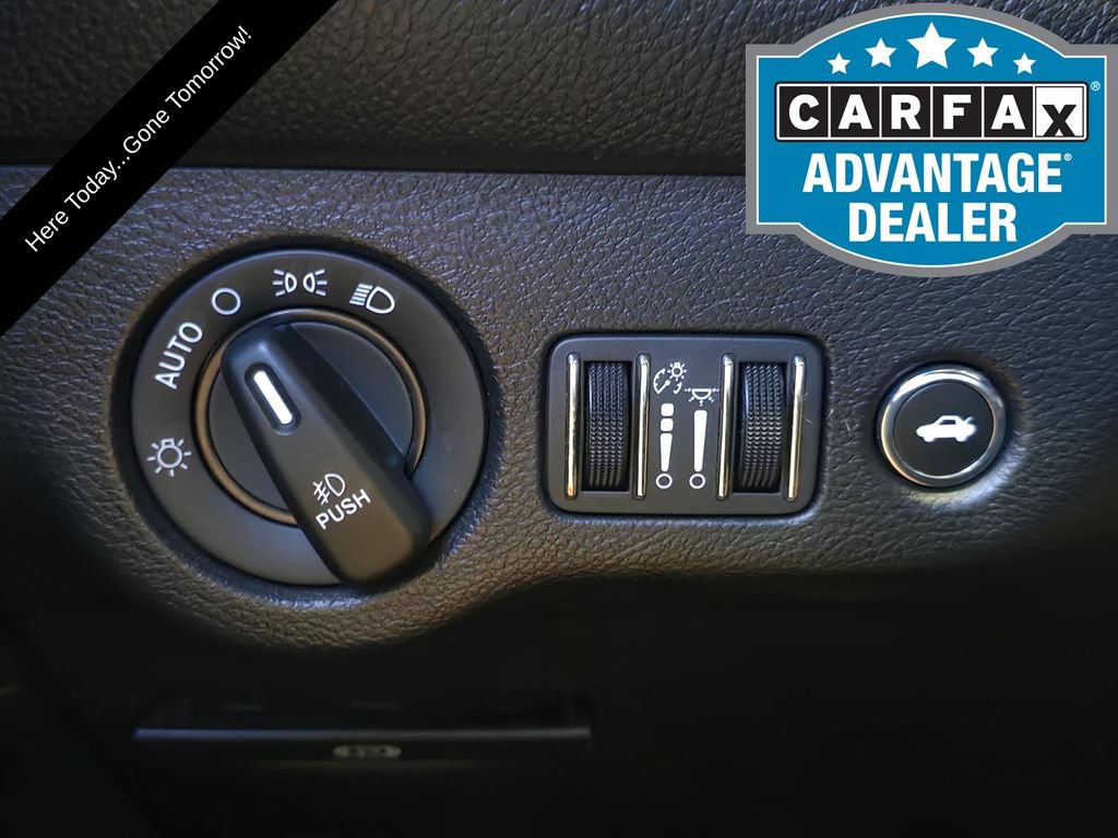 Used 2019 Dodge Challenger R/T Scat Pack w/ Dynamics Package RWD image 27