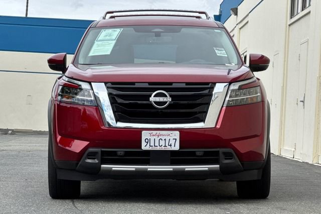 Used 2024 Nissan Pathfinder SL w/ SL Premium Package FWD image 9
