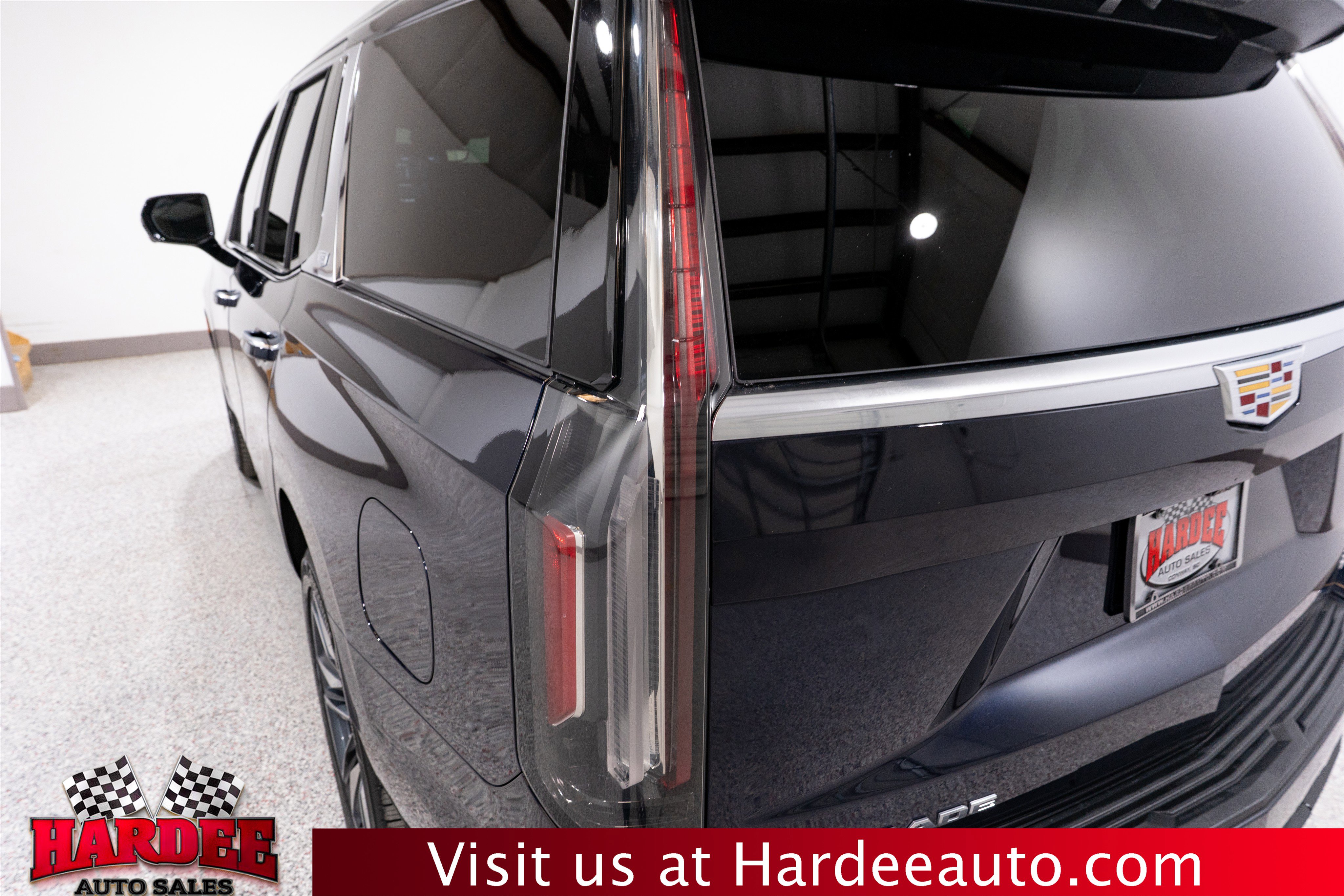 Used 2021 Cadillac Escalade Premium Luxury w/ Driver Assist Tech Package image 9