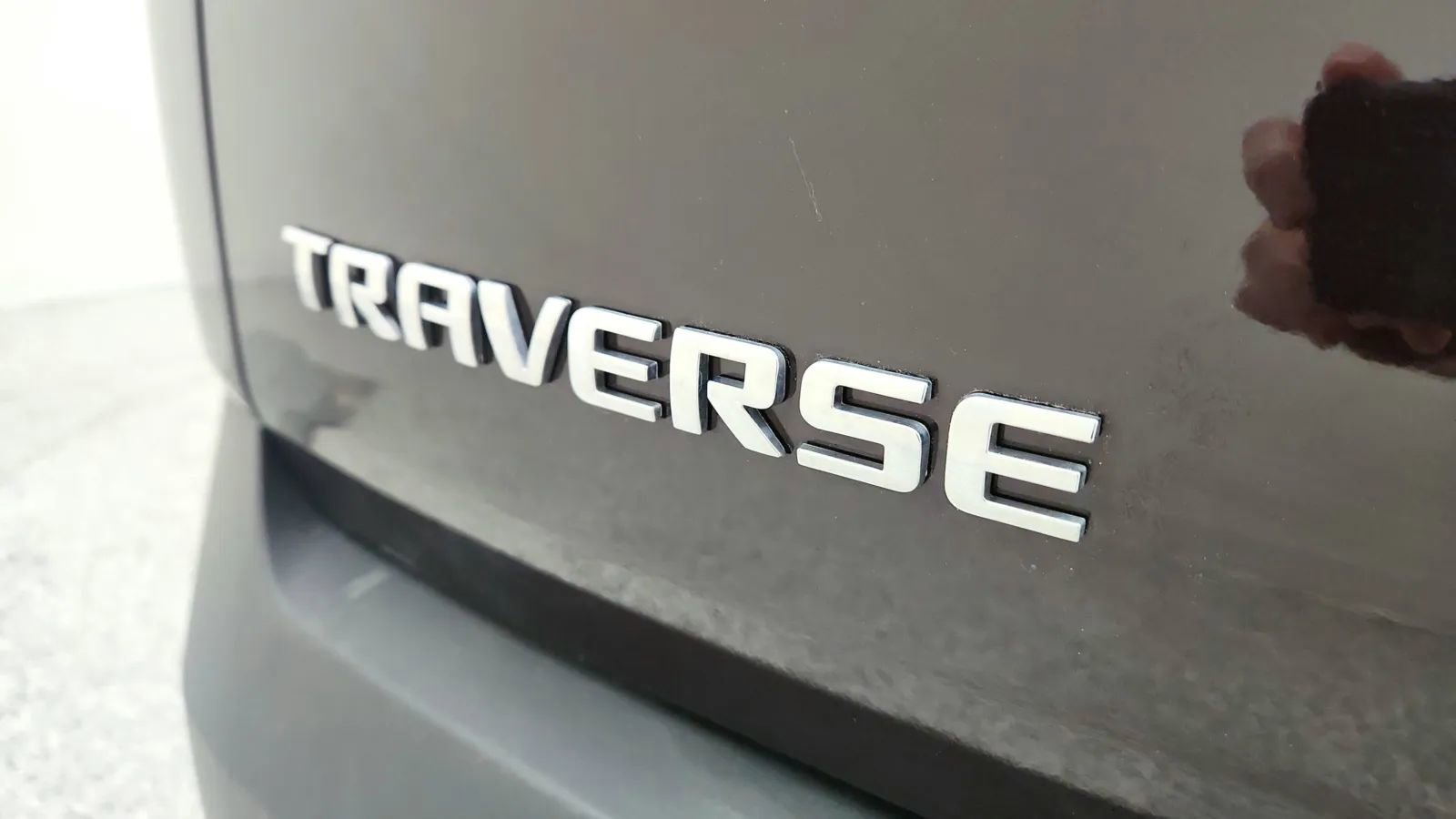 Used 2023 Chevrolet Traverse LT image 17