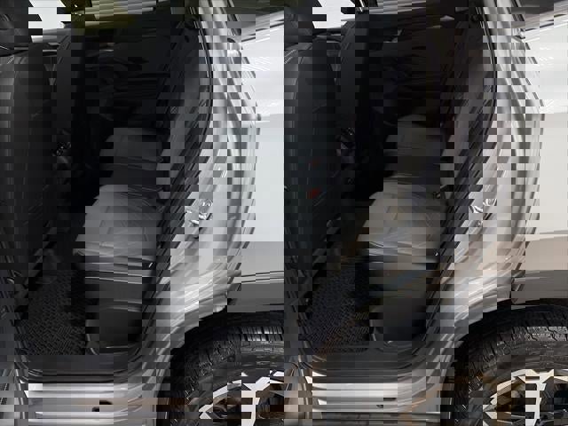 Certified 2025 Volkswagen Tiguan SE image 64