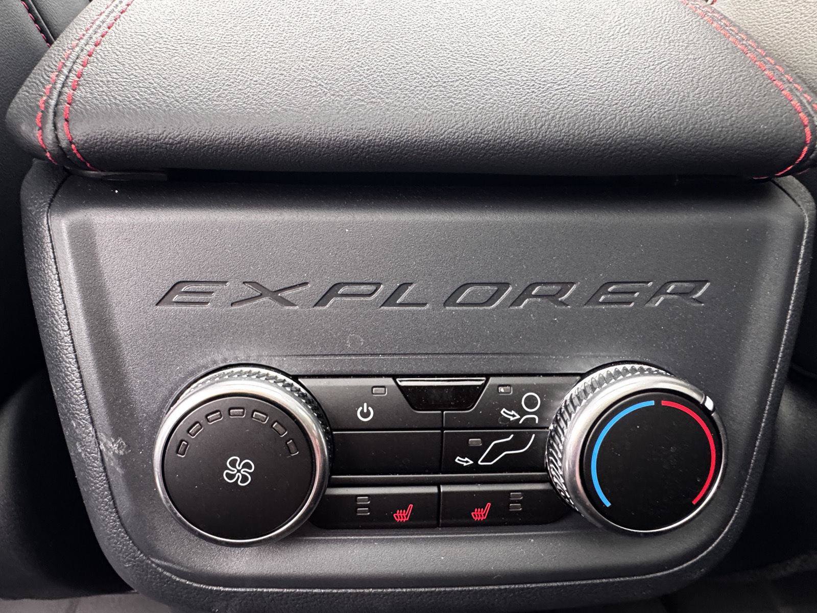 Used 2025 Ford Explorer ST AWD/4WD image 19