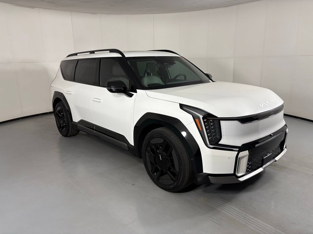 Used 2024 Kia EV9 GT-Line AWD/4WD image 2