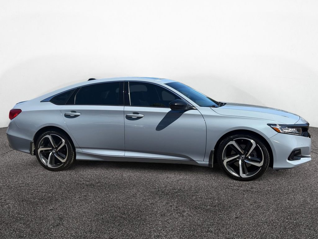 Used 2022 Honda Accord Sport image 6