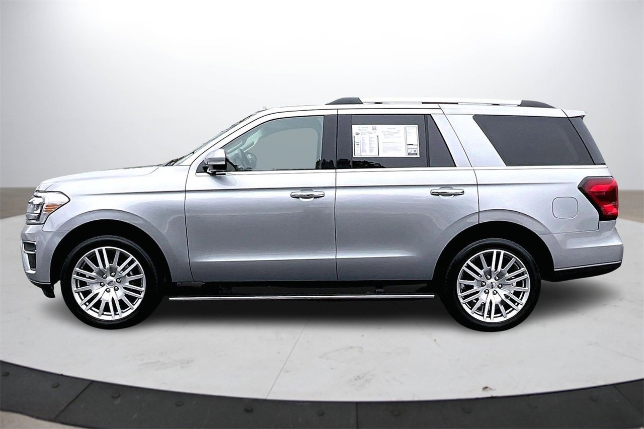 Used 2024 Ford Expedition Limited image 6