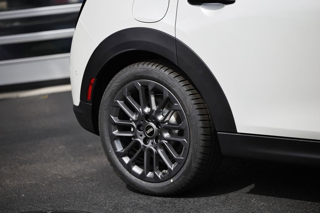 New 2026 MINI Cooper 4-Door Hardtop FWD image 6
