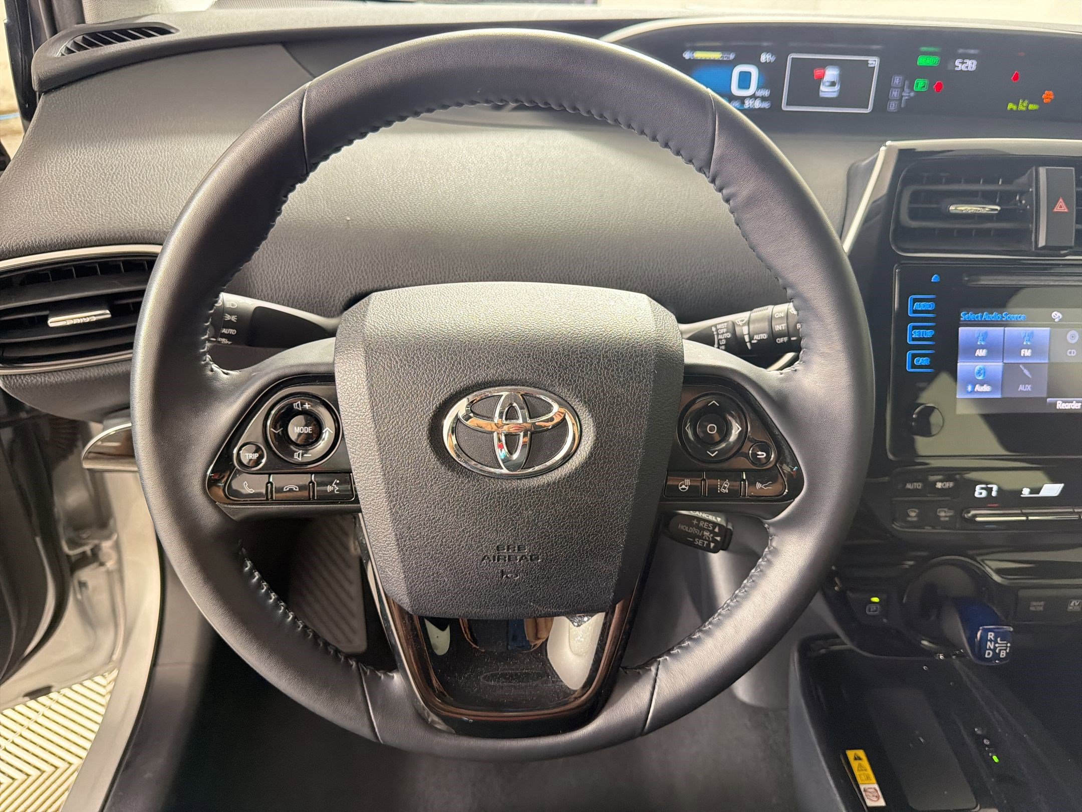 Used 2019 Toyota Prius XLE w/ Advanced Technology Package image 18