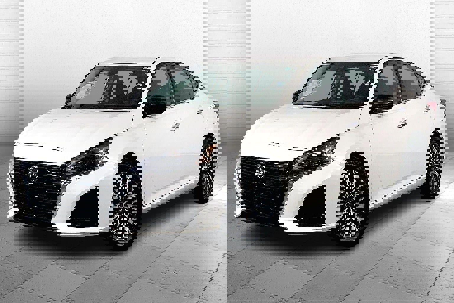 Used 2025 Nissan Altima 2.5 SV image 12