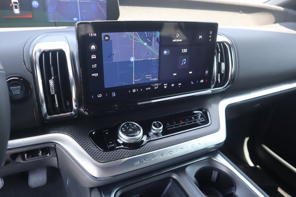 New 2025 Ford Expedition Platinum w/ Stealth Appearance Package image 5