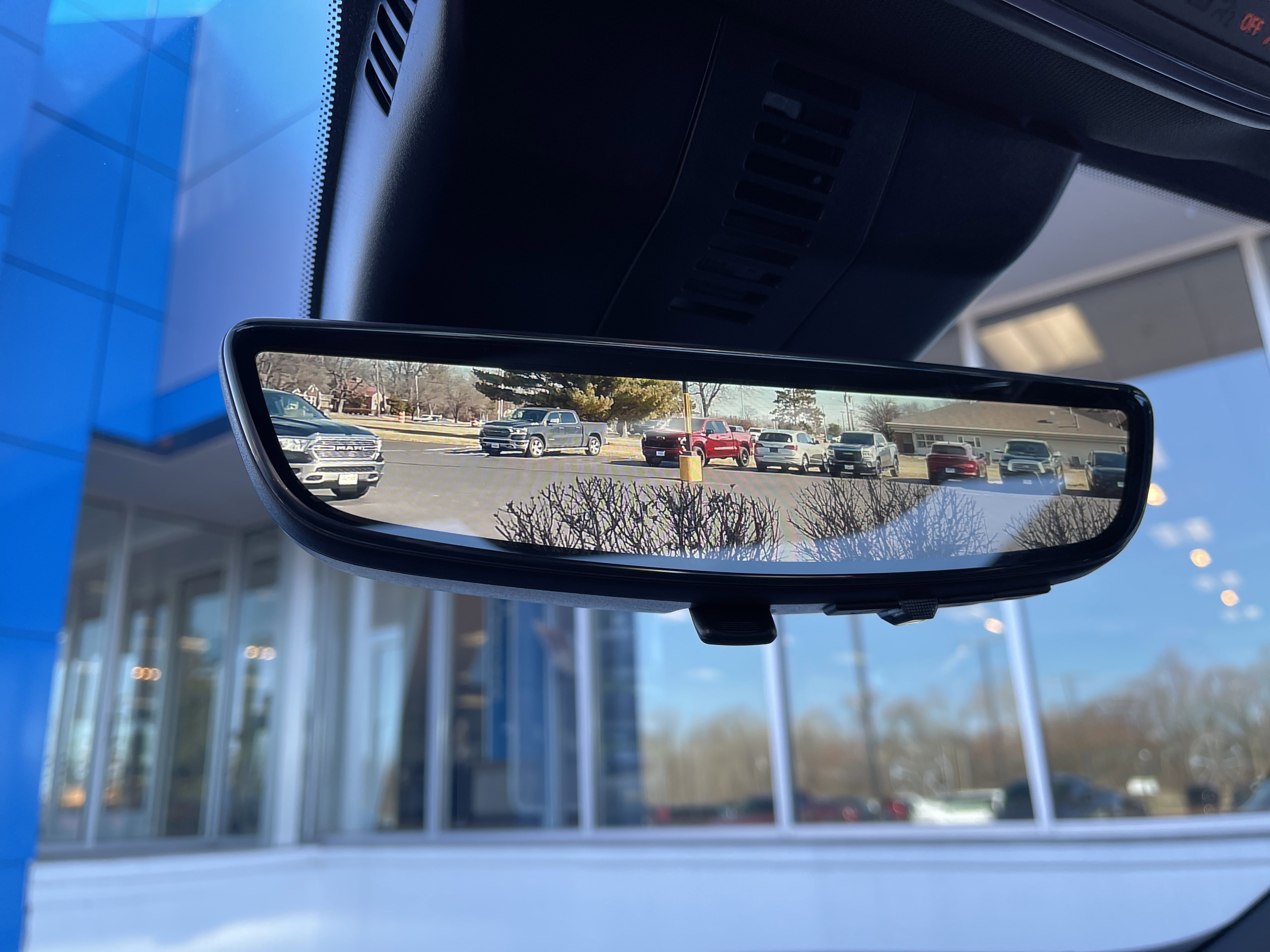 Used 2025 Chevrolet Traverse RS w/ LPO, Floor Liner Package image 32