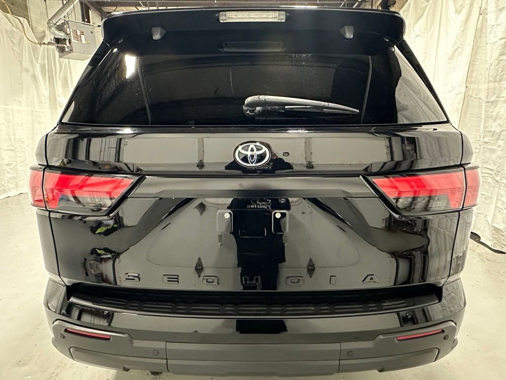 Used 2024 Toyota Sequoia SR5 w/ SR5 Premium Package AWD/4WD image 6