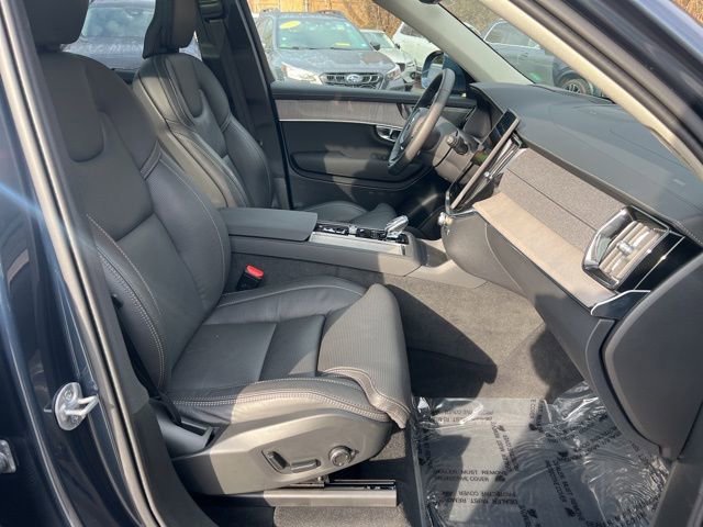 Certified 2025 Volvo XC90 T8 Ultra w/ Protection Package Premier AWD/4WD image 17
