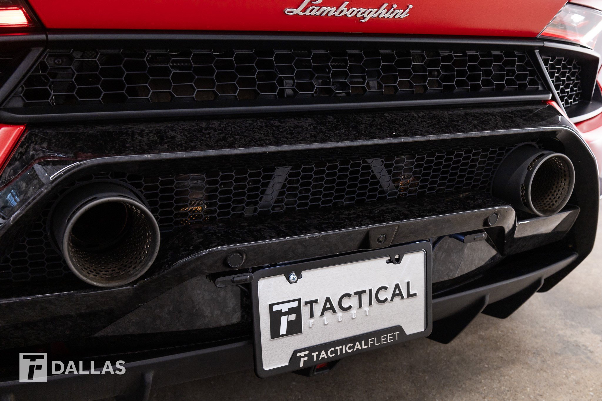 Used 2018 Lamborghini Huracan Performante AWD/4WD image 11